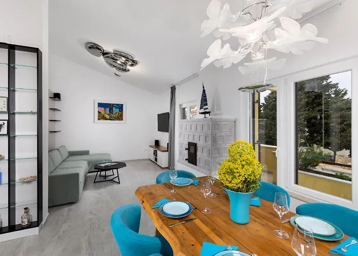Oasis With Breathtaking Sunset & Sea View Hébergement de vacances Punat
